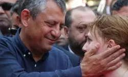 Zeyrek'in kızı Nehir Zeyrek'i YKS'ye Özgür Özel götürecek