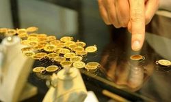 Altın fiyatlarındaki dalgalanma sürüyor