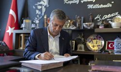 Özel istifa etti: YENİ Parti'nin kuruluş dilekçesini imzaladı