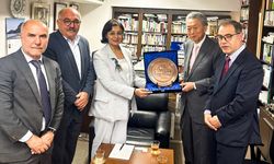 Eş Başkan Sincar’dan Japonya’da Hatoyama’ya diplomatik ziyaret