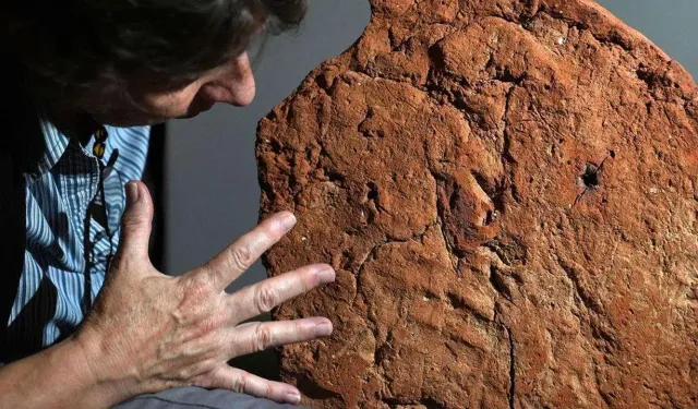 Antik mezarda 4 bin yıllık el izi keşfedildi