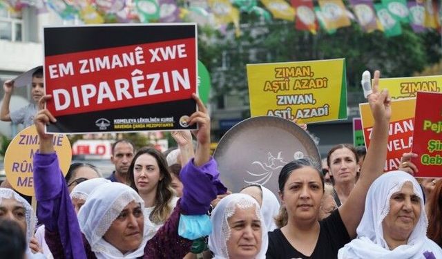 İstanbul'da Kürtçe anadil talepli eylem