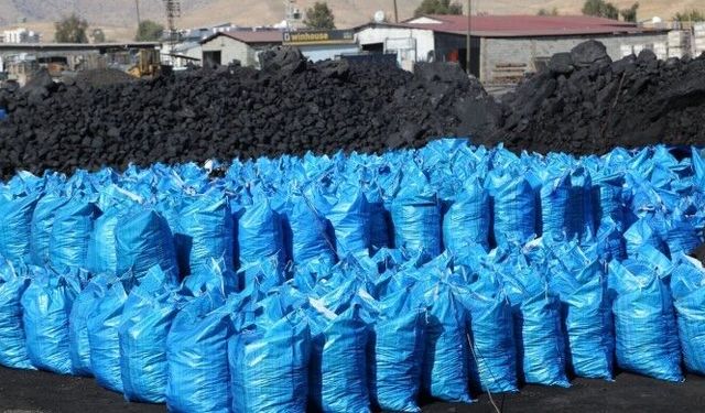 Van'da Kömürcüler çarşısı: 14 esnaftan 8'i kepenk kapattı