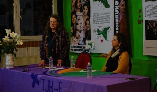 Almanya’da ‘Kadın Devrimi’ sergisi