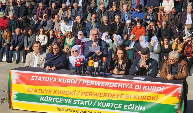 ‘Ji bo Kurdî divê verastkirina destura bingehîn bê kirin’