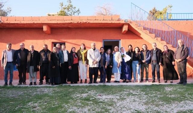 Hindistanlı kadınlar Amara'yı ziyaret etti
