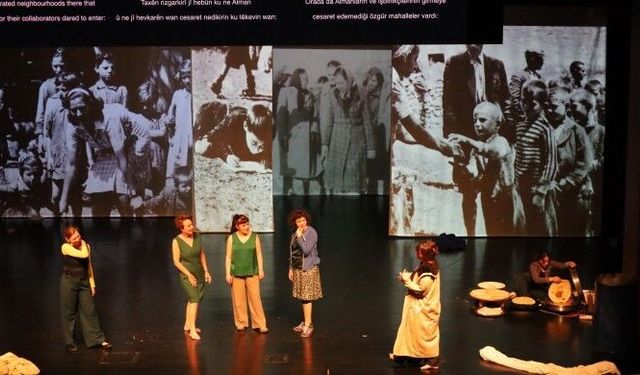 Amed Tiyatro Festivali 3’üncü gününü 2 oyunla kapattı