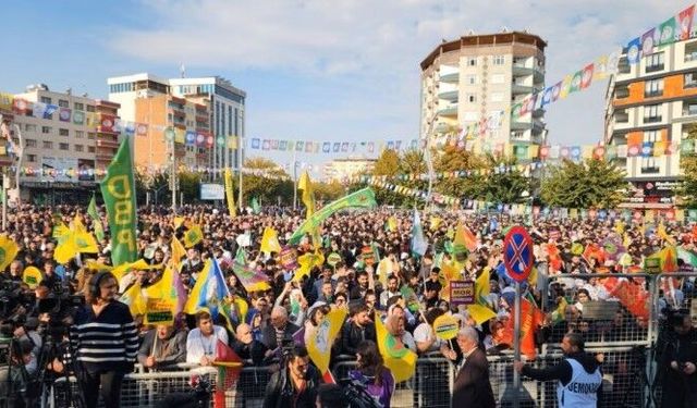 “Demokratik Yerel Yönetimlerle Komünal Topluma”
