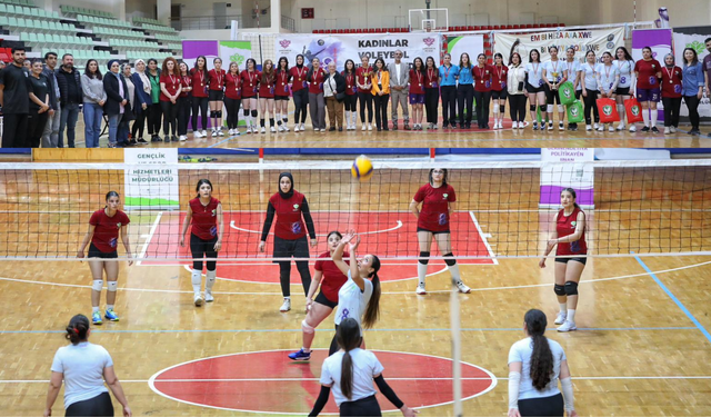 Kadın Voleybol Turnuvası’nda final heyecanı yaşandı