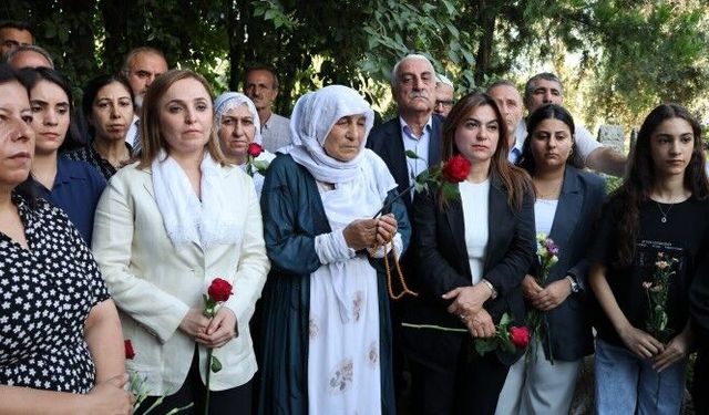 DEP Milletvekili Orhan Doğan mezarı başında anıldı