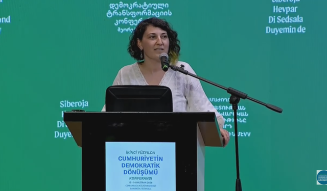 Konferansta ‘yeni yüzyıla demokratik’ çağrı