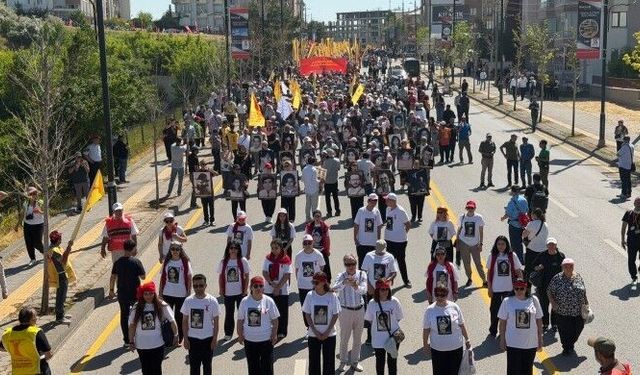 Sivas'ta Madımak anması yürüyüşle başladı