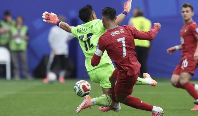 Dünya Kupası, 4 takımın karşılaşmaları ile devam edecek