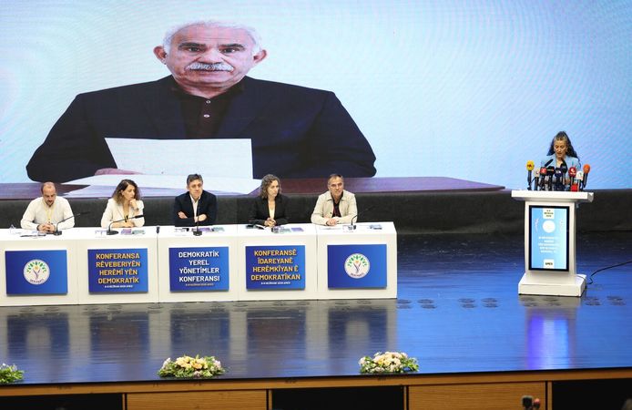 Öcalan:Küçük kırtasiyeci akılla belediyeler yönetilmemelidir
