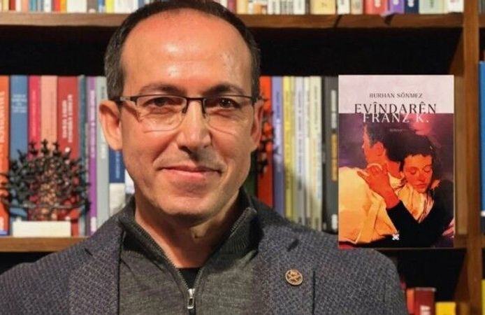 Yazar Burhan Sönmez’e Hemingway Ödülü