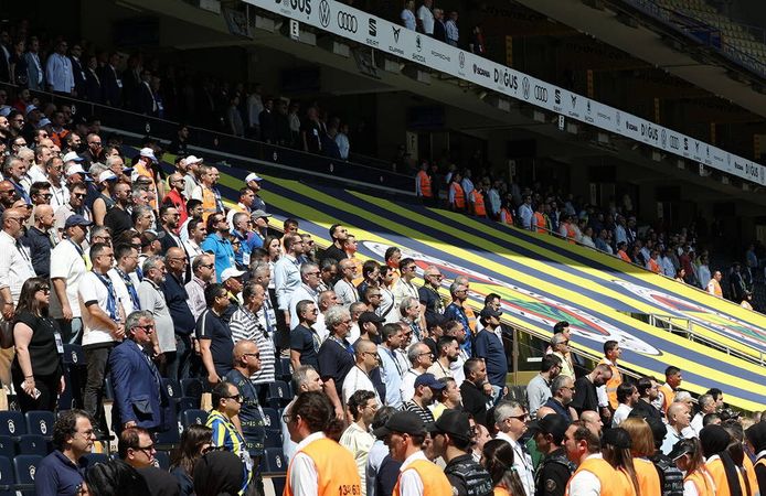 Fenerbahçe'de seçim günü: Yıldırım ve Safi yarışıyor