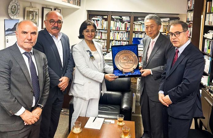 Eş Başkan Sincar’dan Japonya’da Hatoyama’ya diplomatik ziyaret