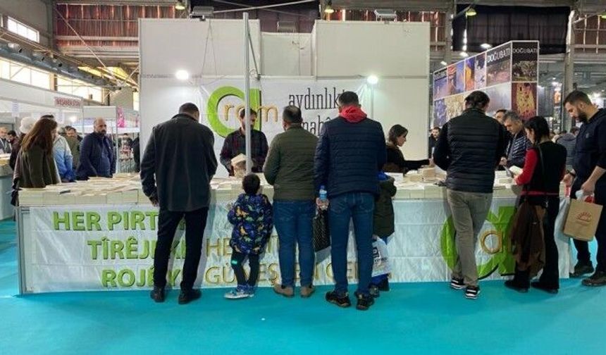 Mezopotamya Kitap Fuarı'nda Aram Yayınevi'ne yoğun ilgi