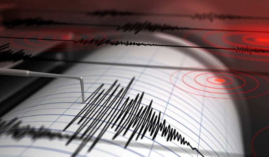 Endonezya'da 7.4 büyüklüğünde deprem!