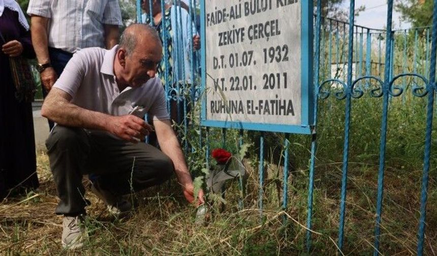 33 yıllık tutsaklıktan sonra anne ve babasının mezarına