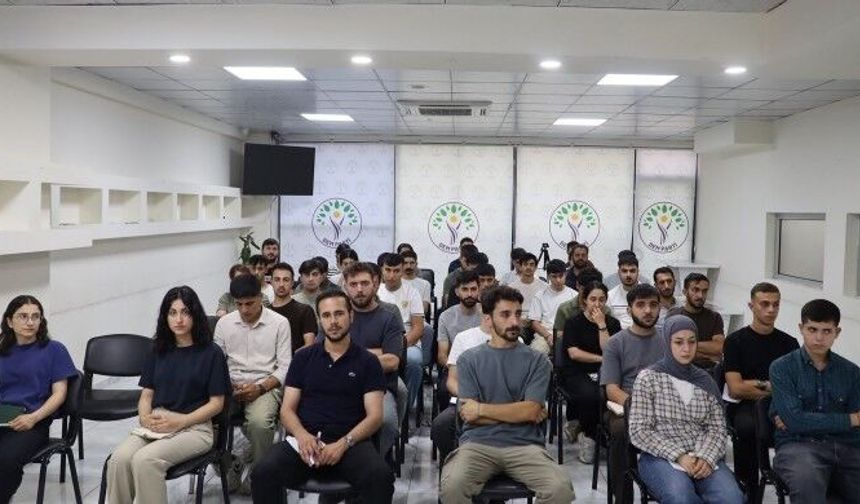 Gençlerden Abdullah Öcalan'ın fiziki özgürlüğü için çağrı