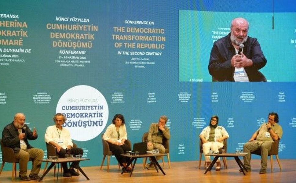 Konferansın ilk gününde demokratik Cumhuriyet ve birlikte yaşam çağrısı