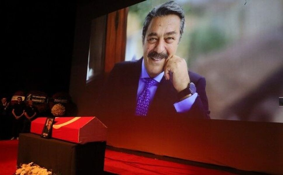 Kadir İnanır uğurlandı: Vasiyetin sorumluluğumuzdur