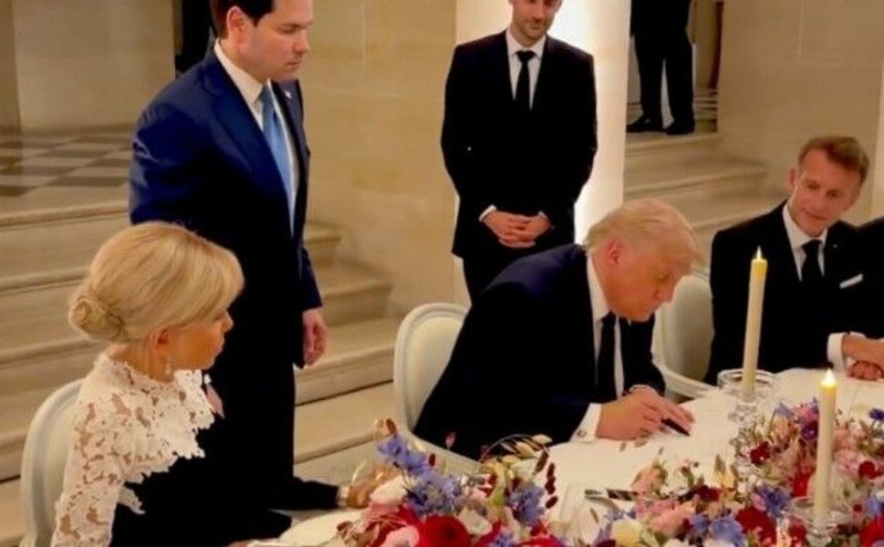 Donald Trump, İran protokolünü imzaladı