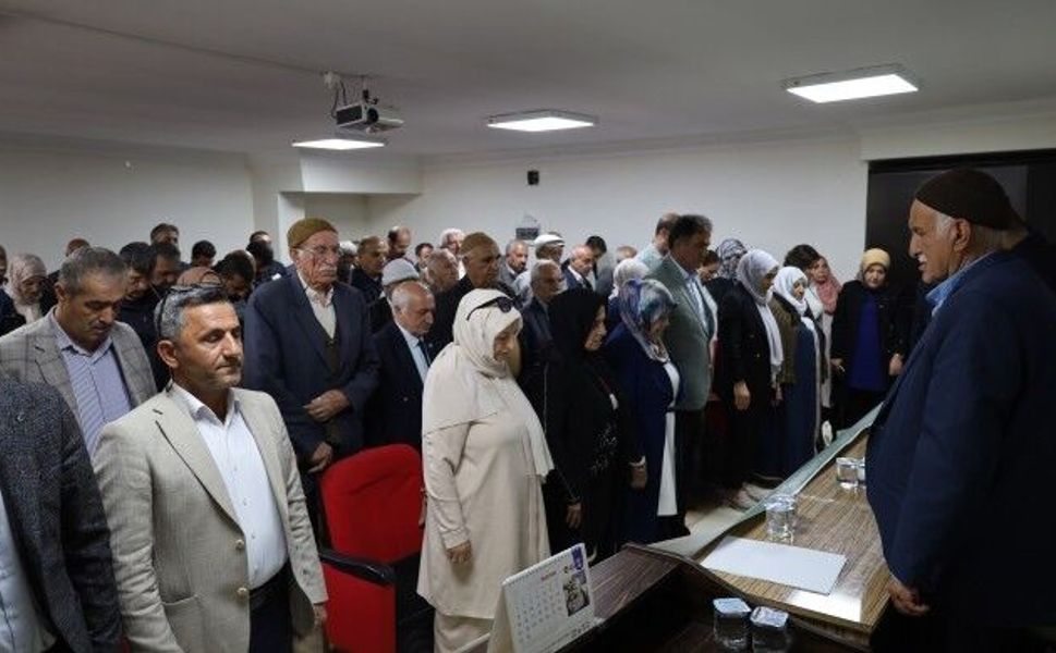 Van İslami İlimleri Araştırma Derneği Eş Başkanları Nazime Arvas ve Osman Kaya seçildi