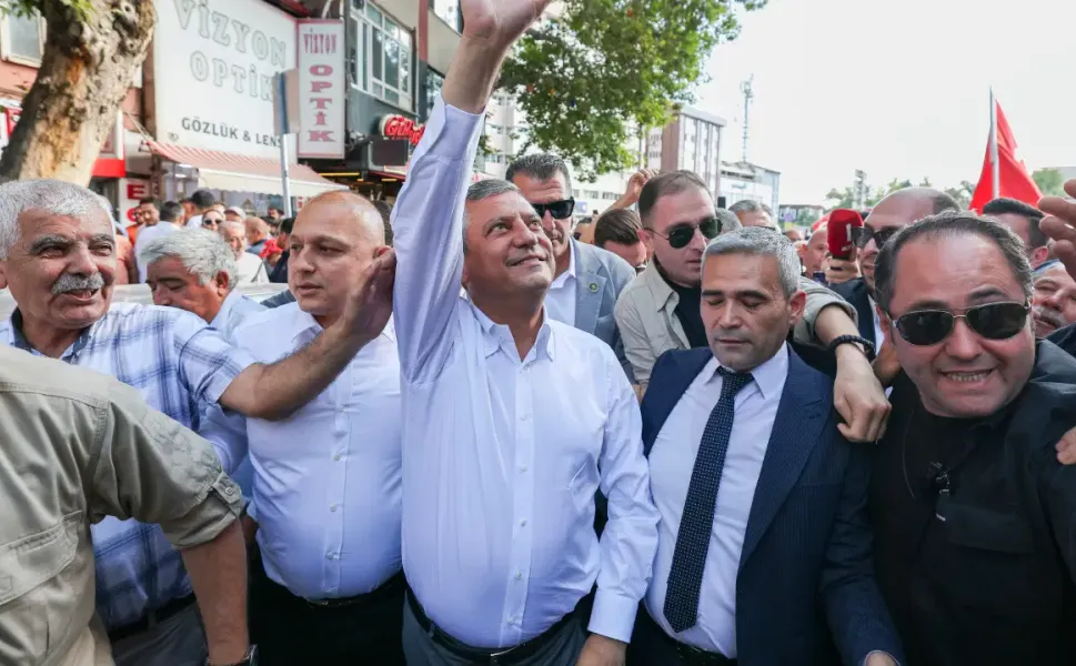 Peş peşe istifalar geliyor