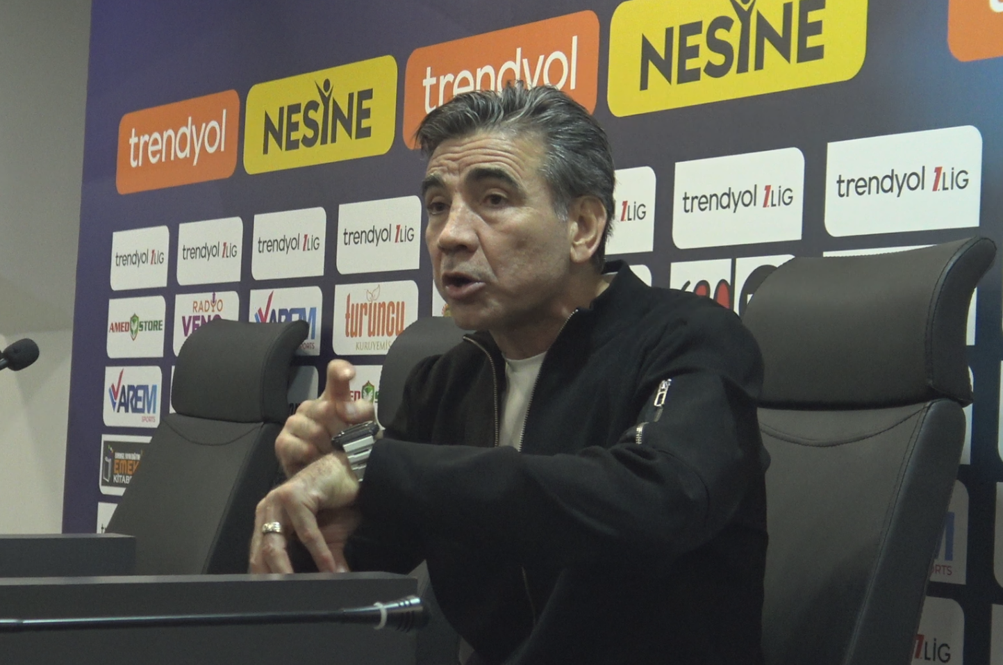  Esenler Erokspor Teknik Direktörü Osman Özköylü