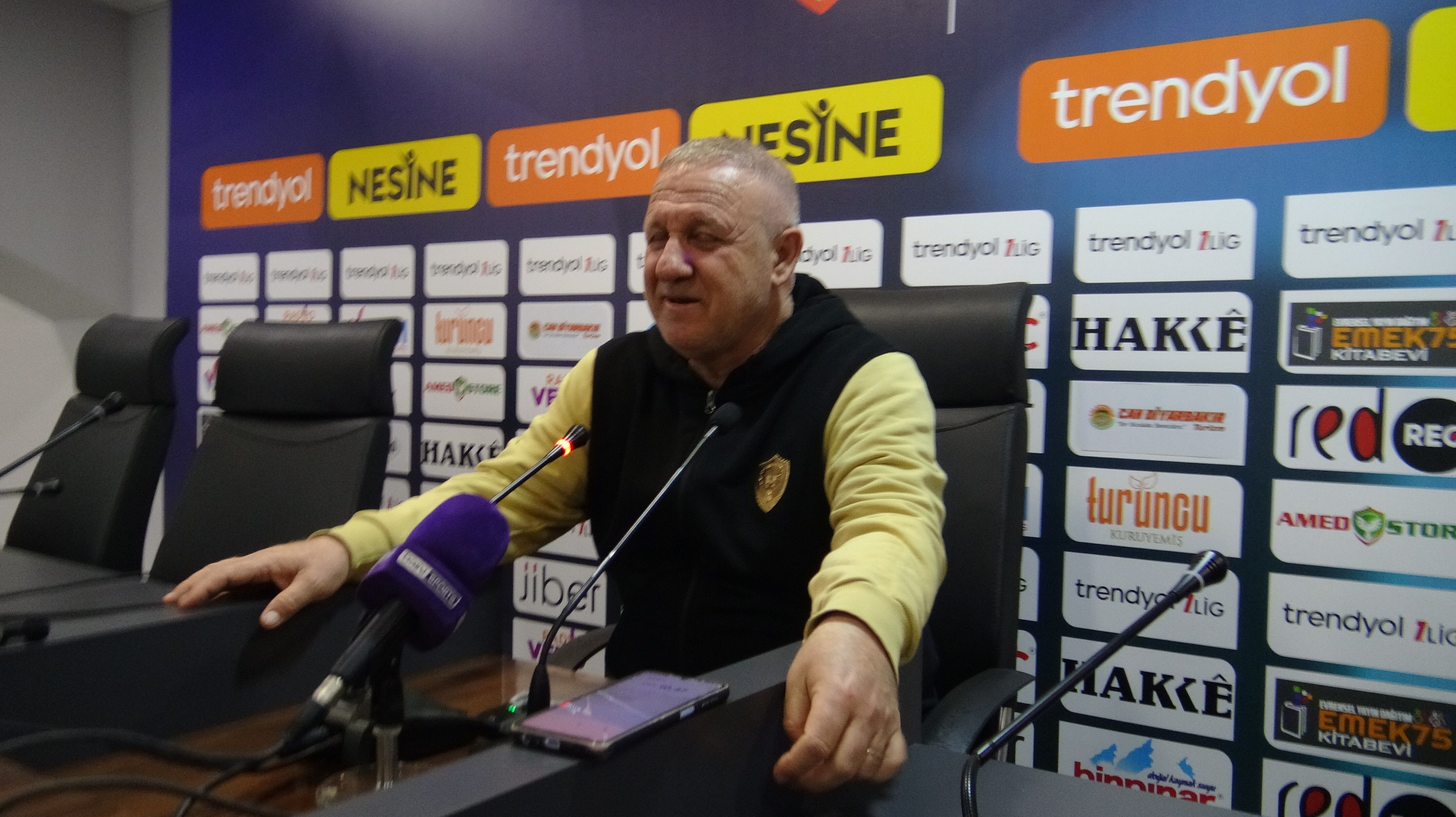 Amedspor Teknik Direktörü Mesut Bakkal