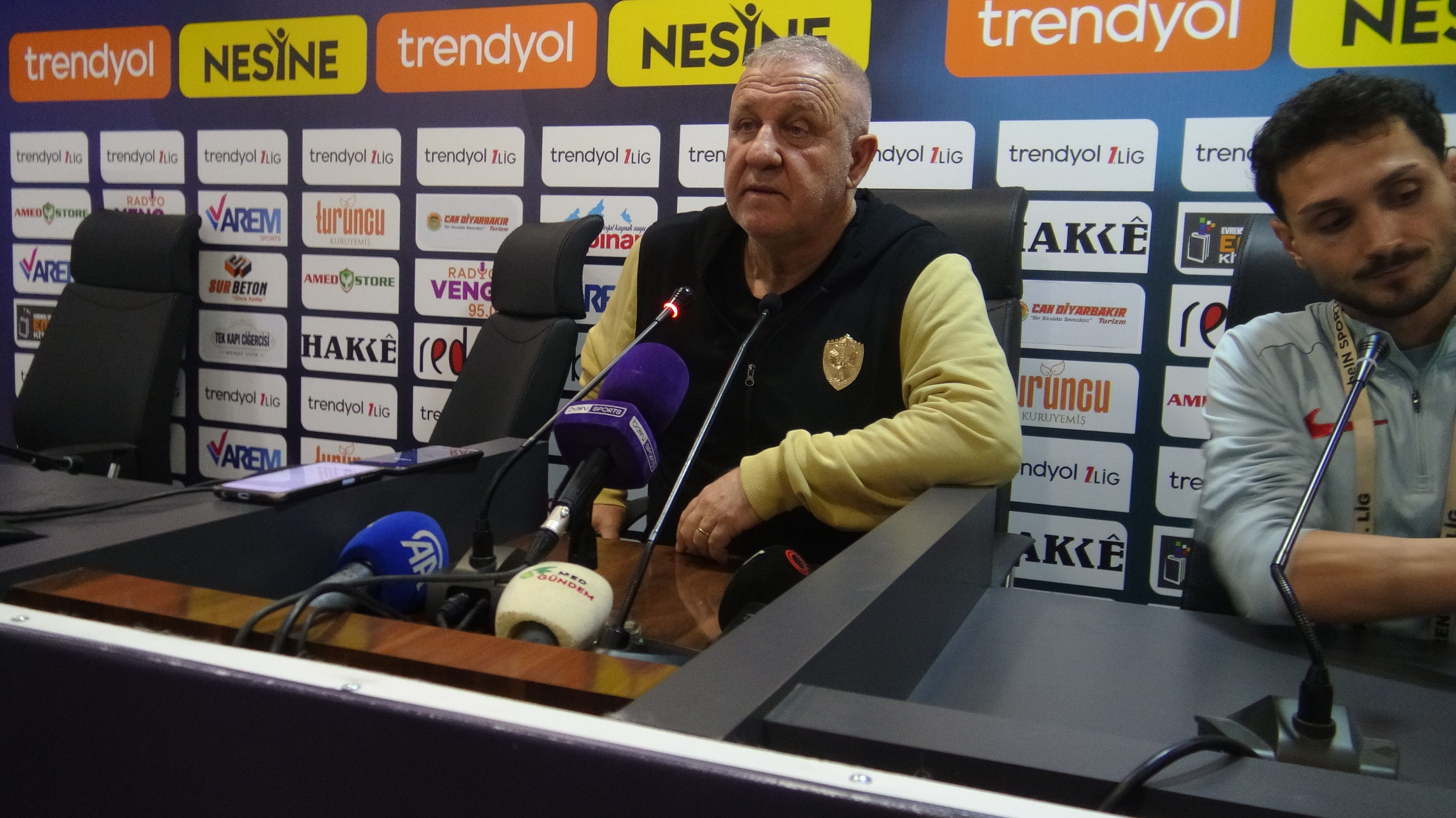 Amedspor Teknik Direktörü Mesut Bakkal